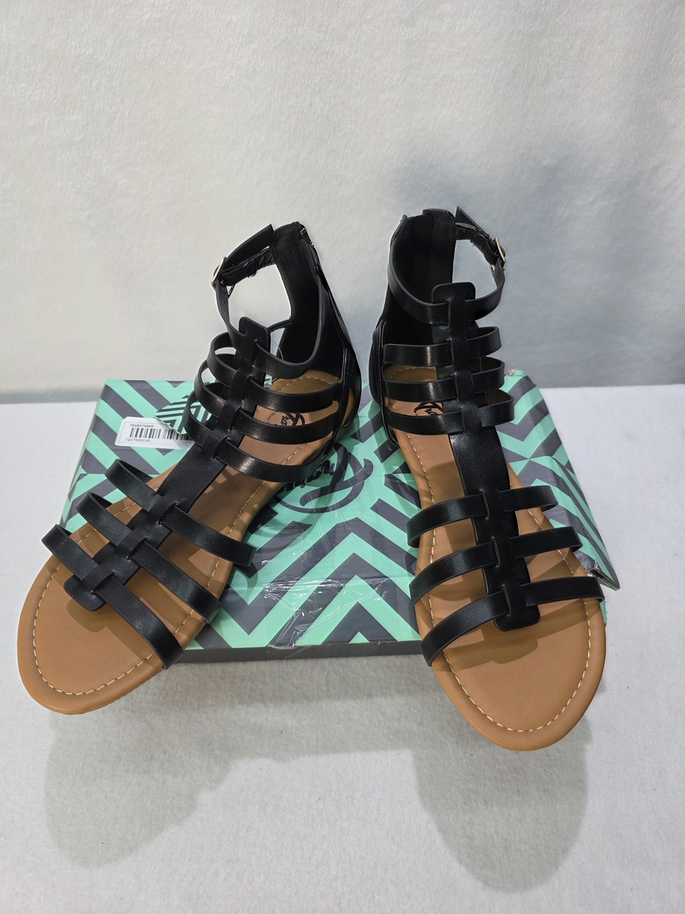 Trary Black Strappy Women's Gladiator Sandals NEW